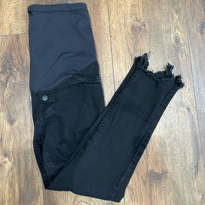 PinkBlush Black Fringe Cut Cropped Maternity Jeans; size 28